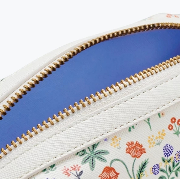 💥BUY 5 GET 3 FREE White Menagerie Garden Small Cosmetic Pouch - Picture 3 of 5